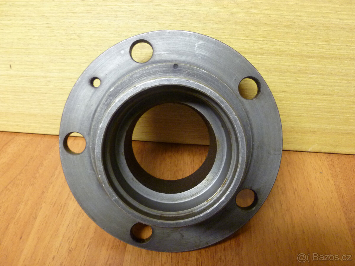 Náboj předního kola na MULTICAR 22 - 3