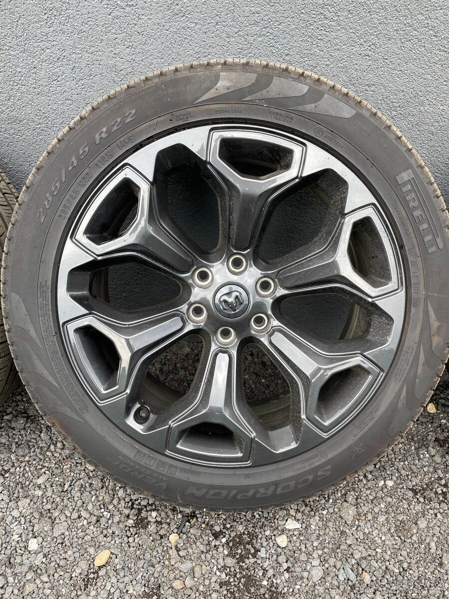 Alu kola Dodge RAM Limited R22
