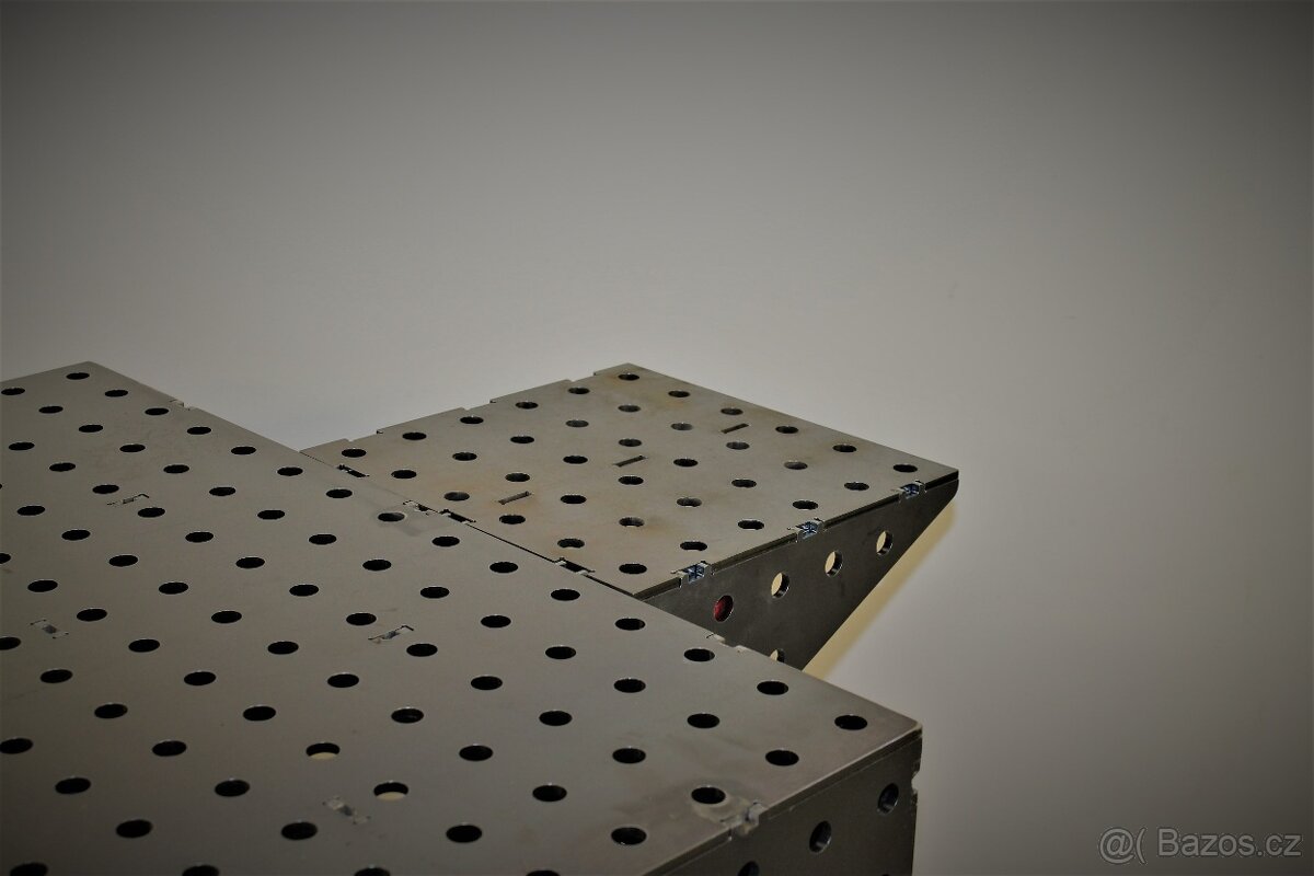 Úhelník 300x300x150mm - 3