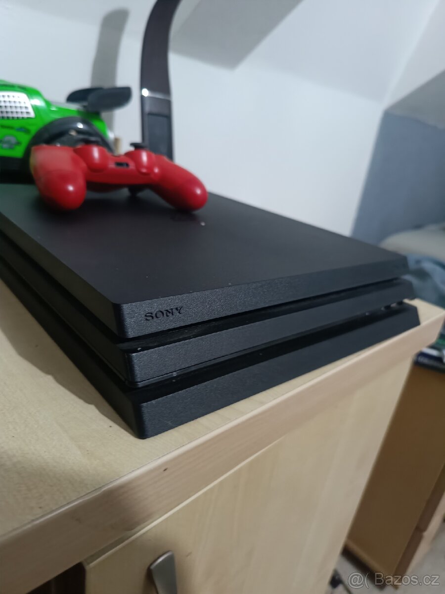 PlayStation 4 pro - 3