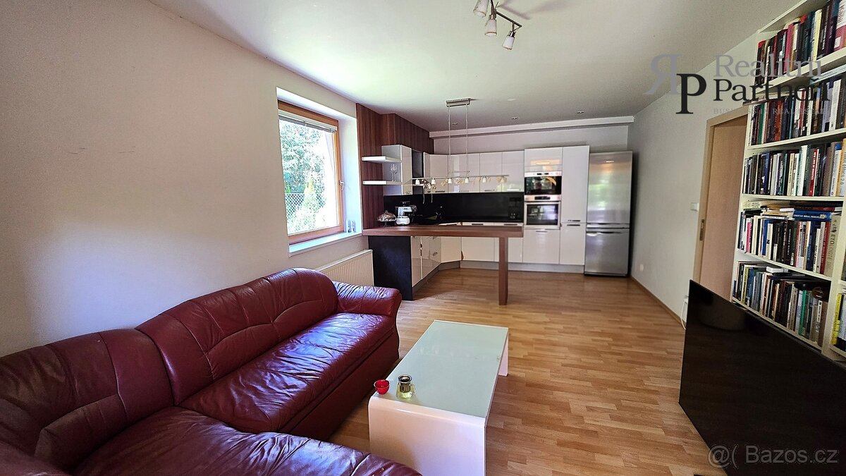 Prodej bezbariérového bytu 2+kk, osobní vlastnictví, zahrada - 3