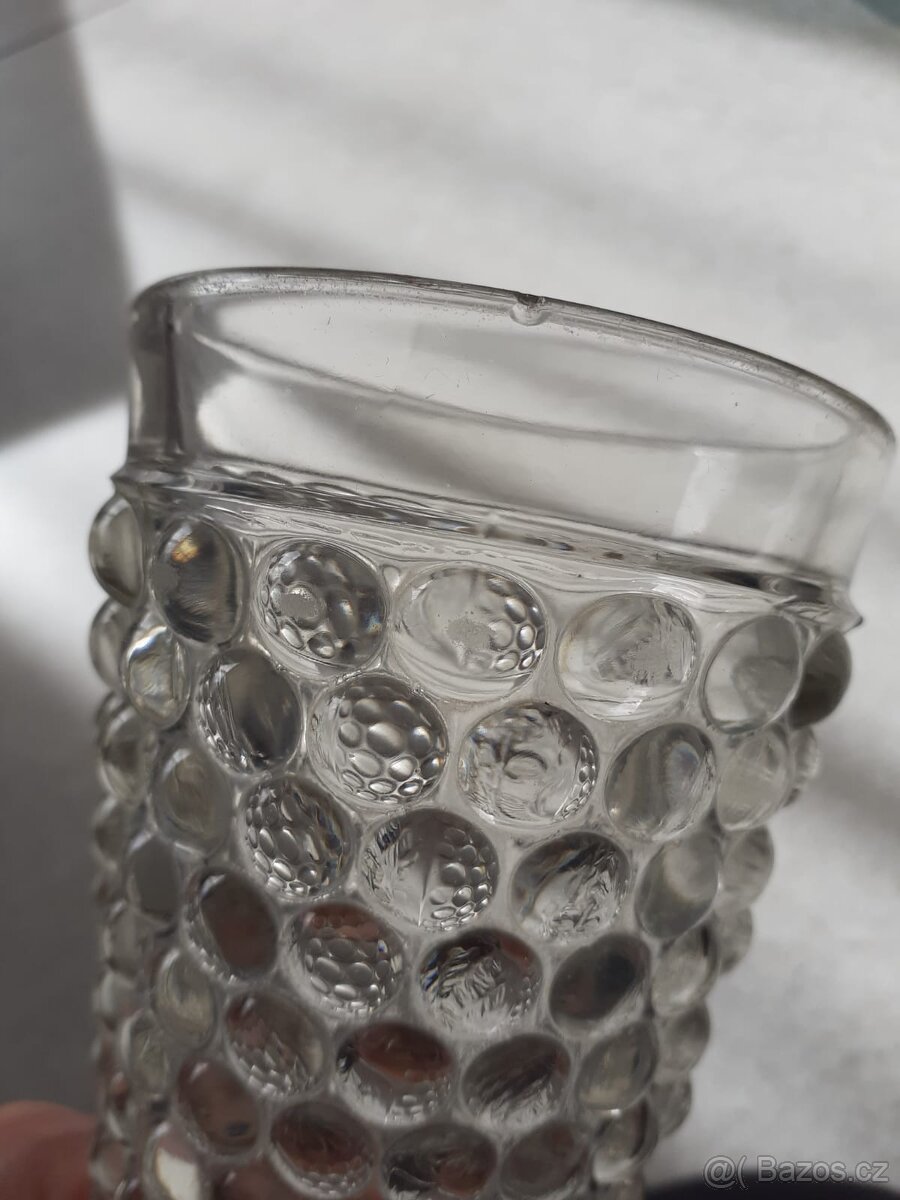 Pohár starožitný s reliéfem satyra - 3