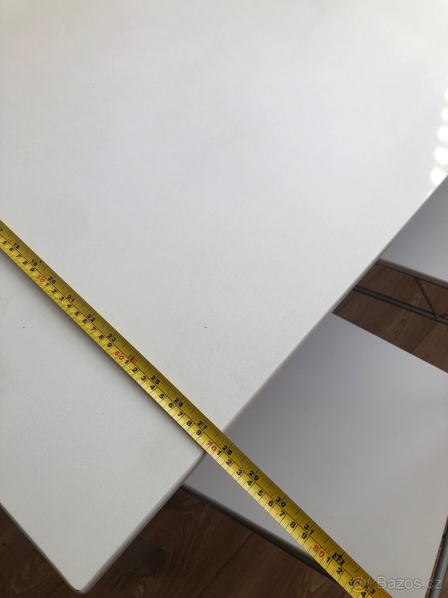 Kuchyňský jídelní stůl - 3