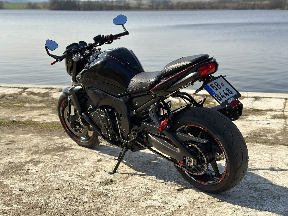 Yamaha FZ1 - 3