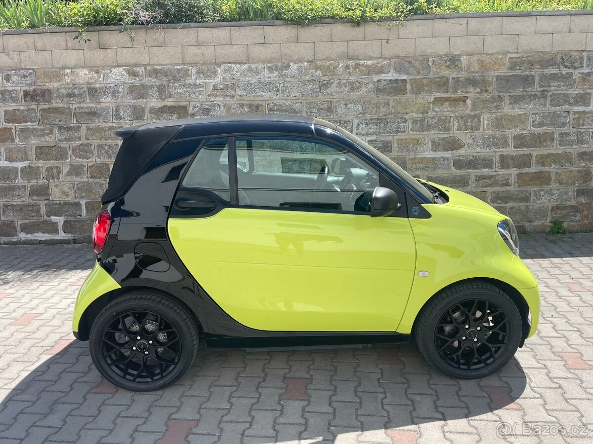 Smart EQ FORTWO Cabrio - 3