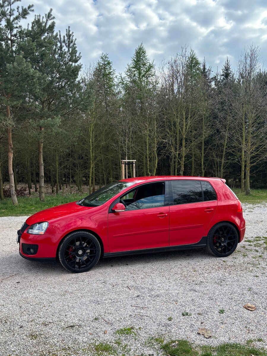 Volkswagen Golf GTI - 3