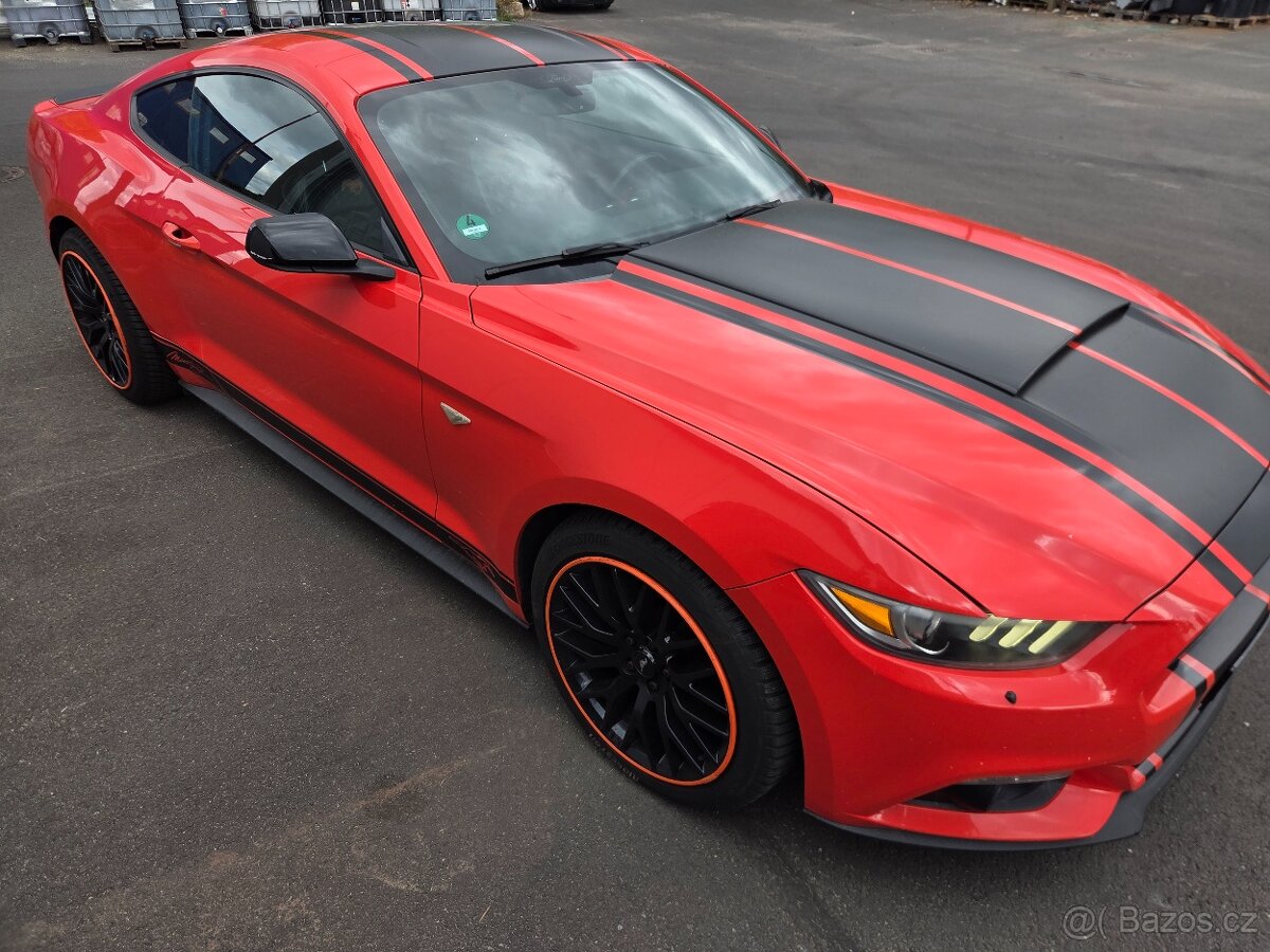 FORD MUSTANG 3.7 V6 2015 HAVAROVANÉ - 3