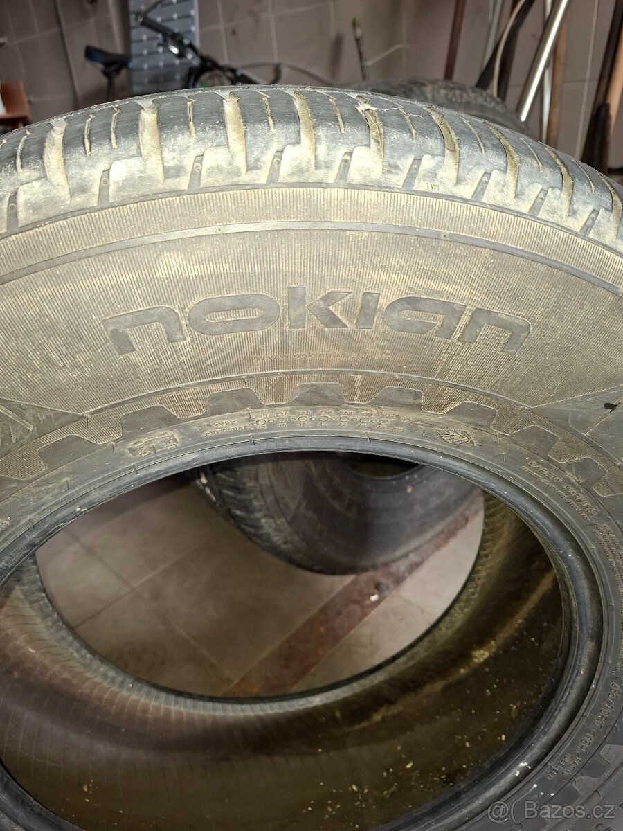 Pneu offroad 265/70/17 Nokian