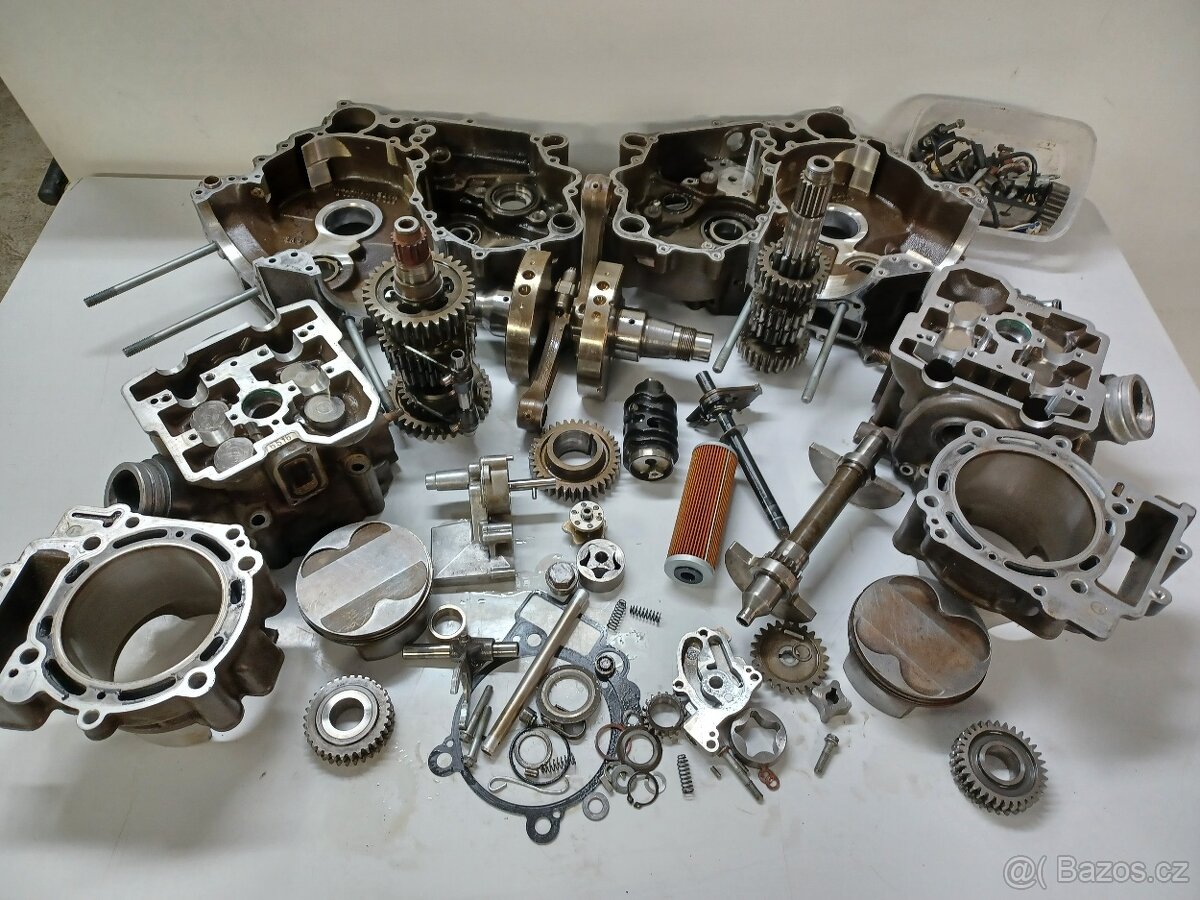 KTM LC8 950 - MOTOR NA DÍLY