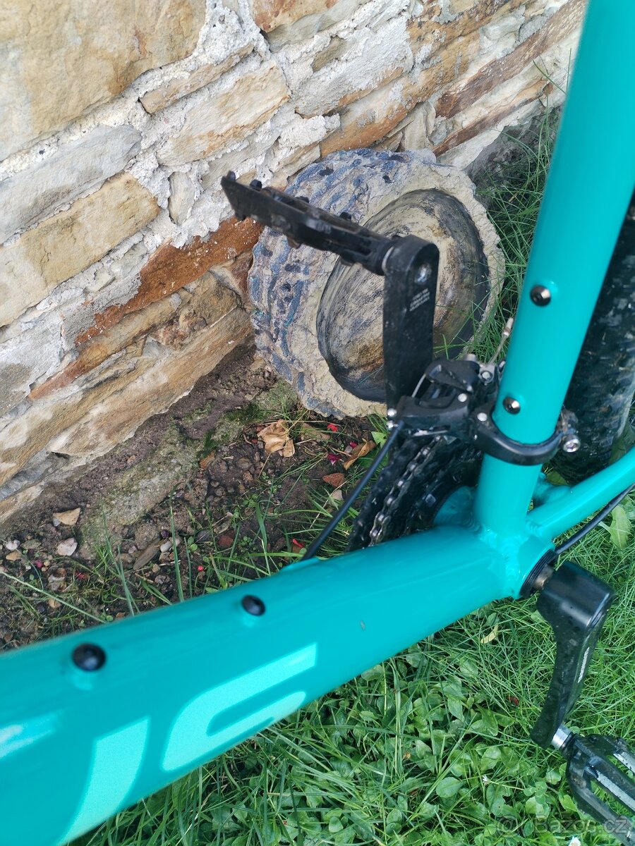 FOCUS - WHISTLER 3.6 29" Blue Green 42 Původní cena 18999 K - 3