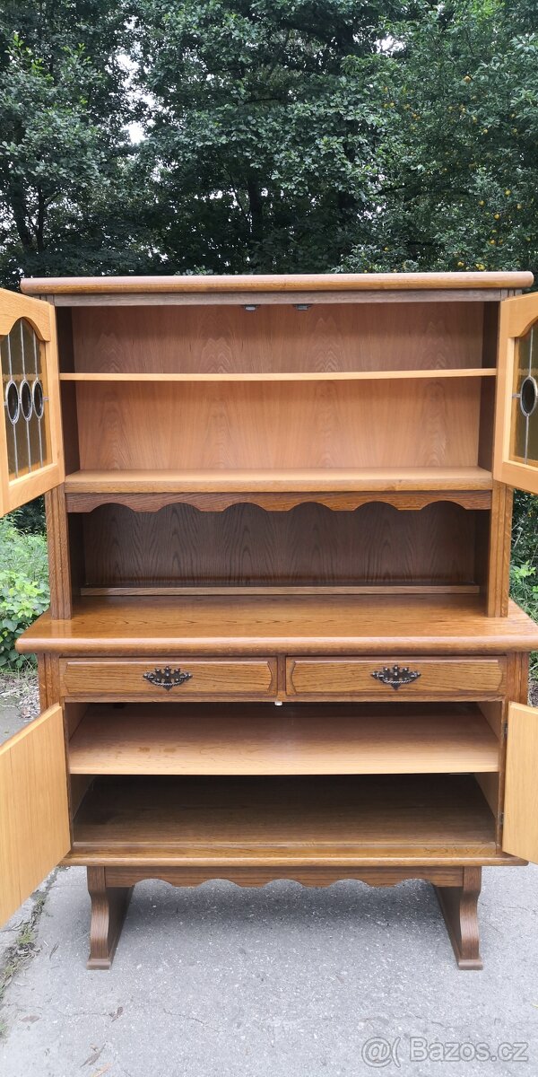 Masivní rustikální příborník - 3