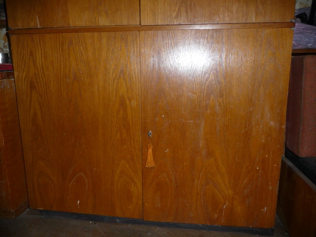 2 sektorové skříně s nástavci - 3