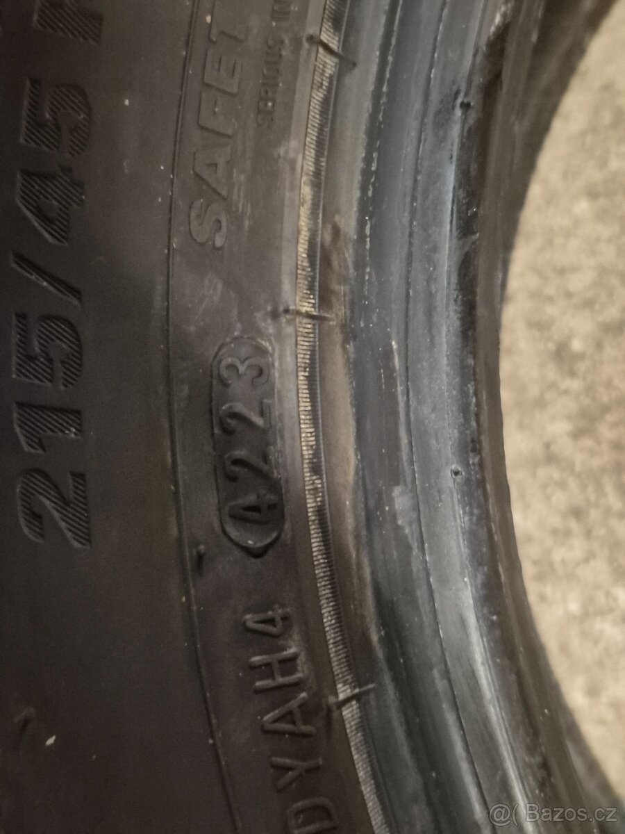 215/45r16 Kumho letni - 3