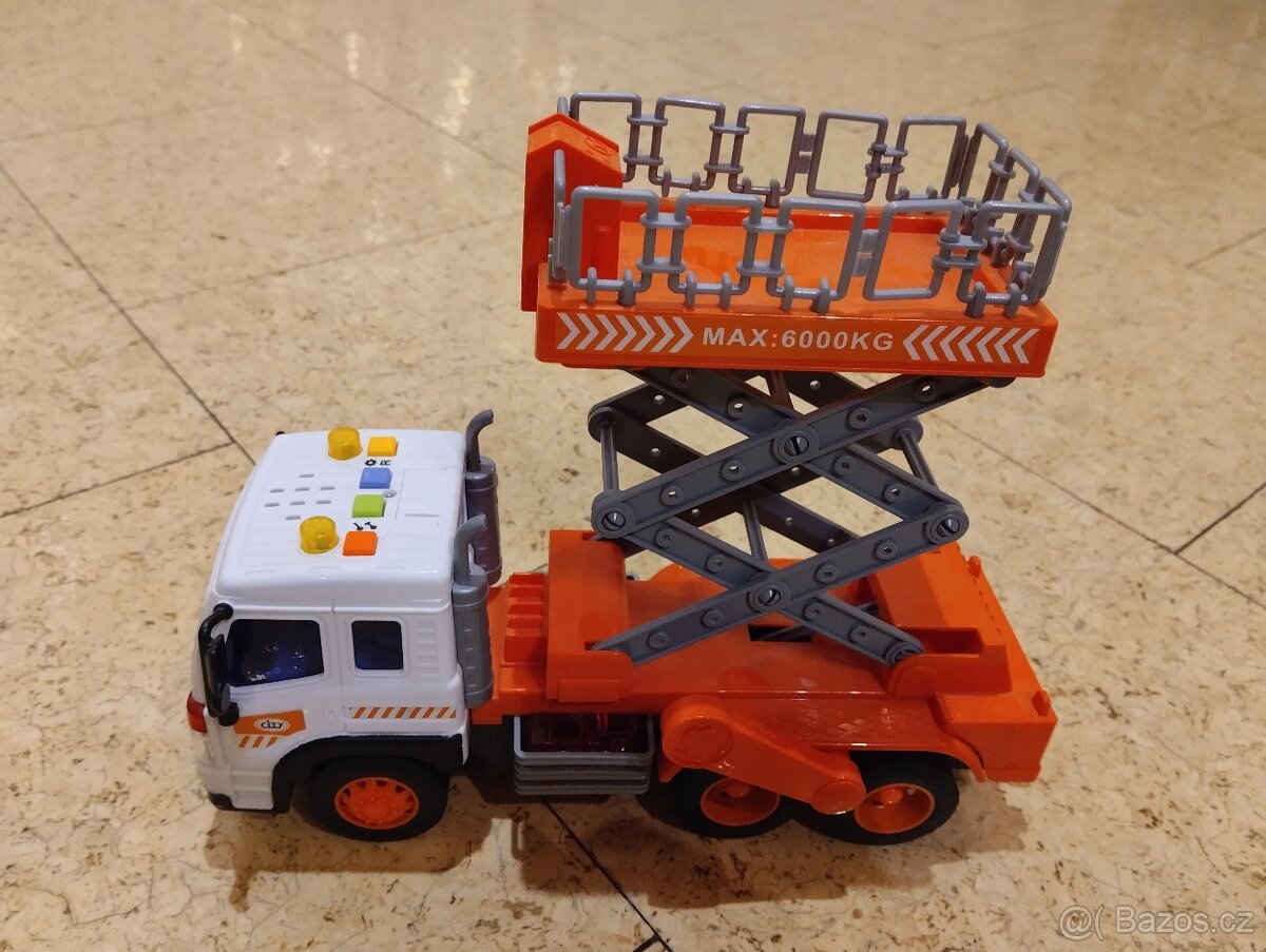 Nůžková plošina - auto - 3