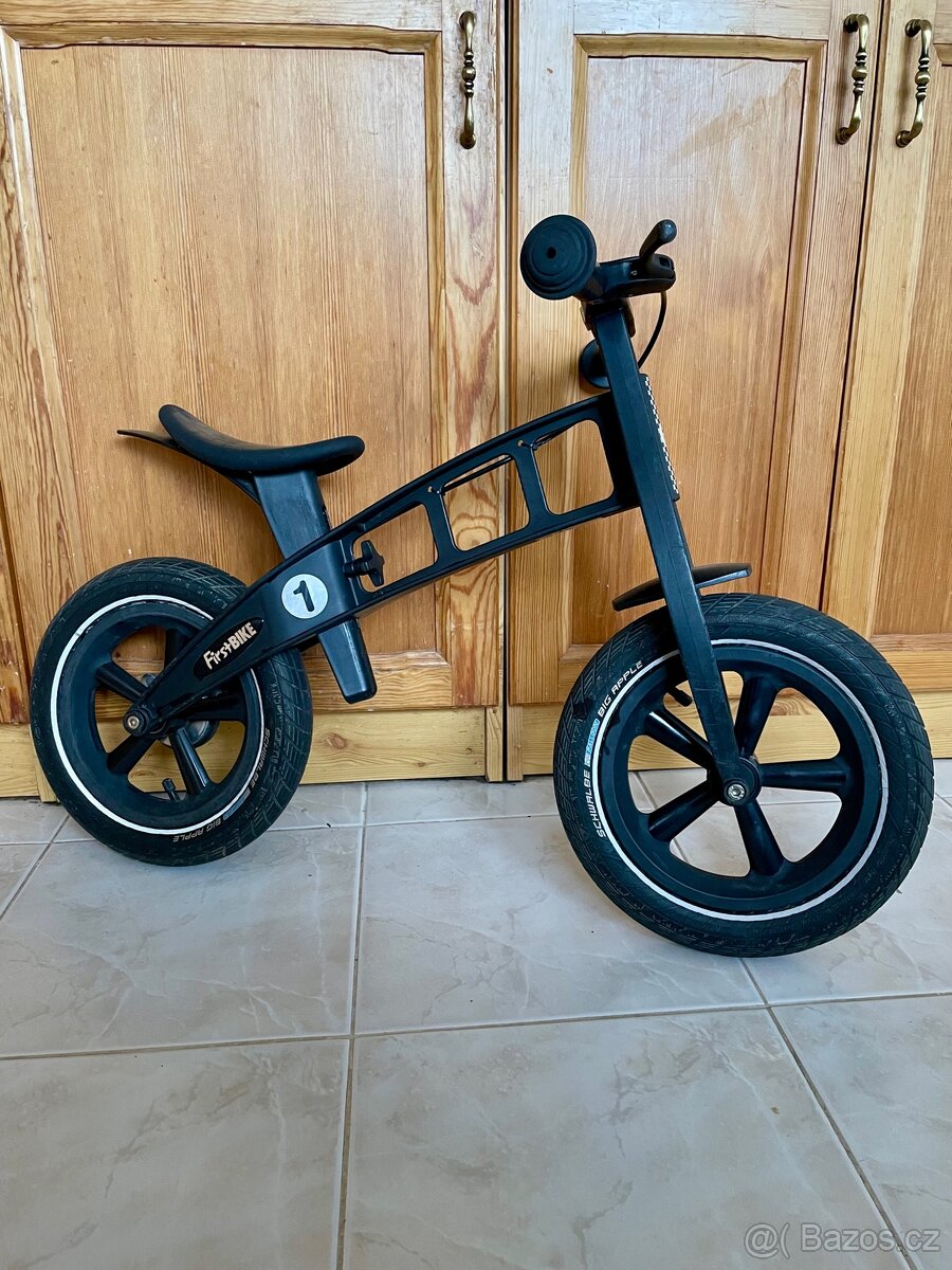 Odrážedlo FirstBIKE Limited Black - 3