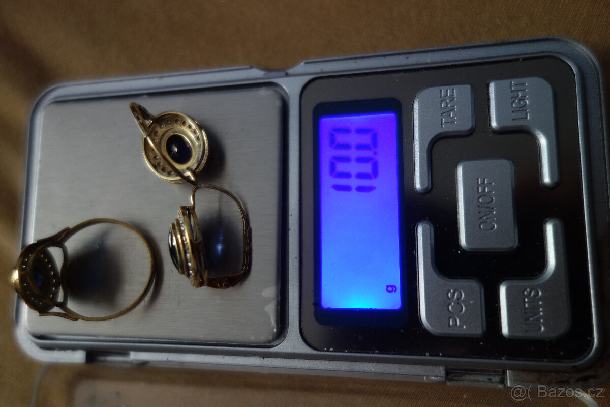 zlatá souprava se safíry prsten a naušnice - 3