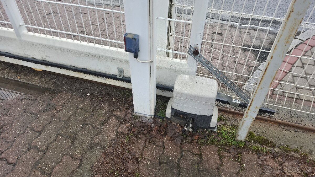 posuvné brána 5 metru - 3