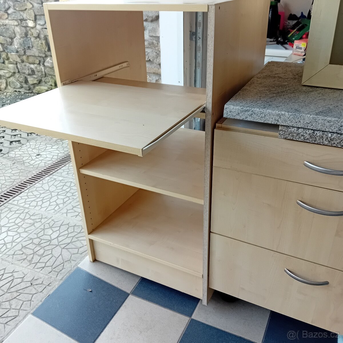 Kuchyňská linka +El.sporak - 3