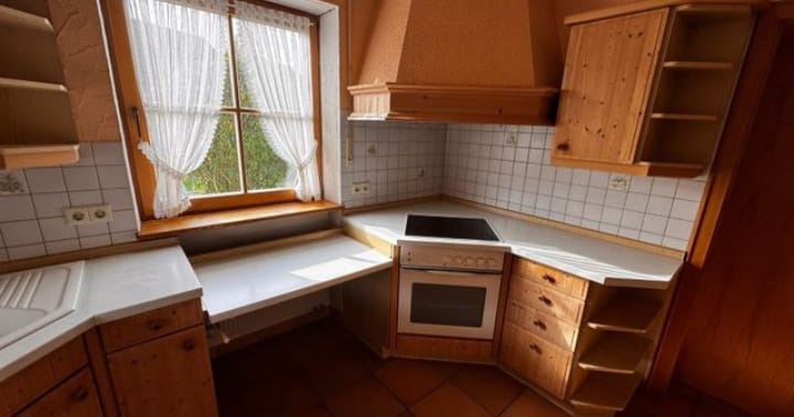 Kuchyňská linka smrk masiv se spotřebiči,5666 - 3