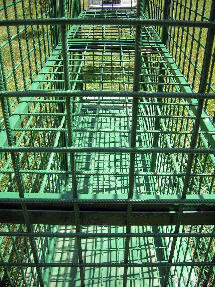 Ocelová klec na dřevo, sklad PB lahví - 3