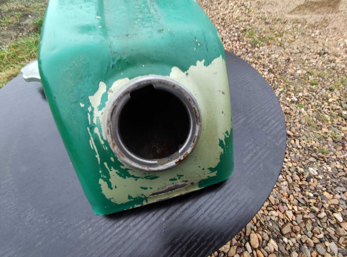 Nádrž Babetta 210 - 3