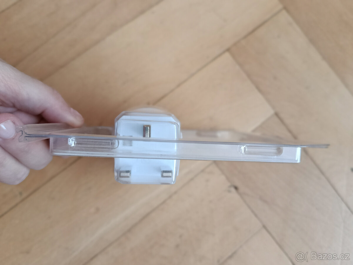 Cestovní adaptér do Velké Británie - Solight - 3