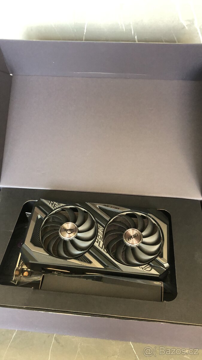 Prodám GPU ASUS ROG Strix Radeon RX 6600 XT 8GB - 3