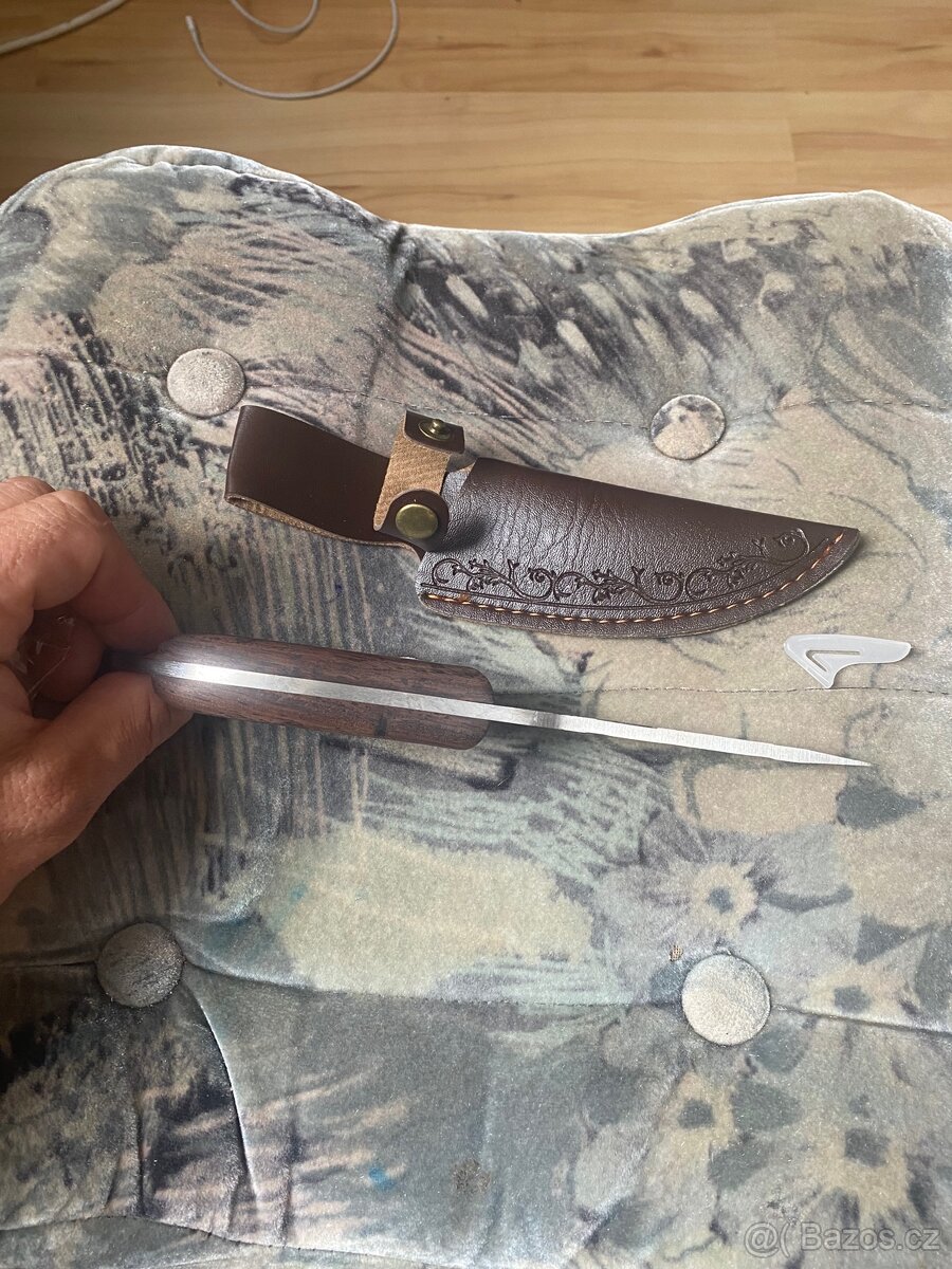 lovecký nůž - 3