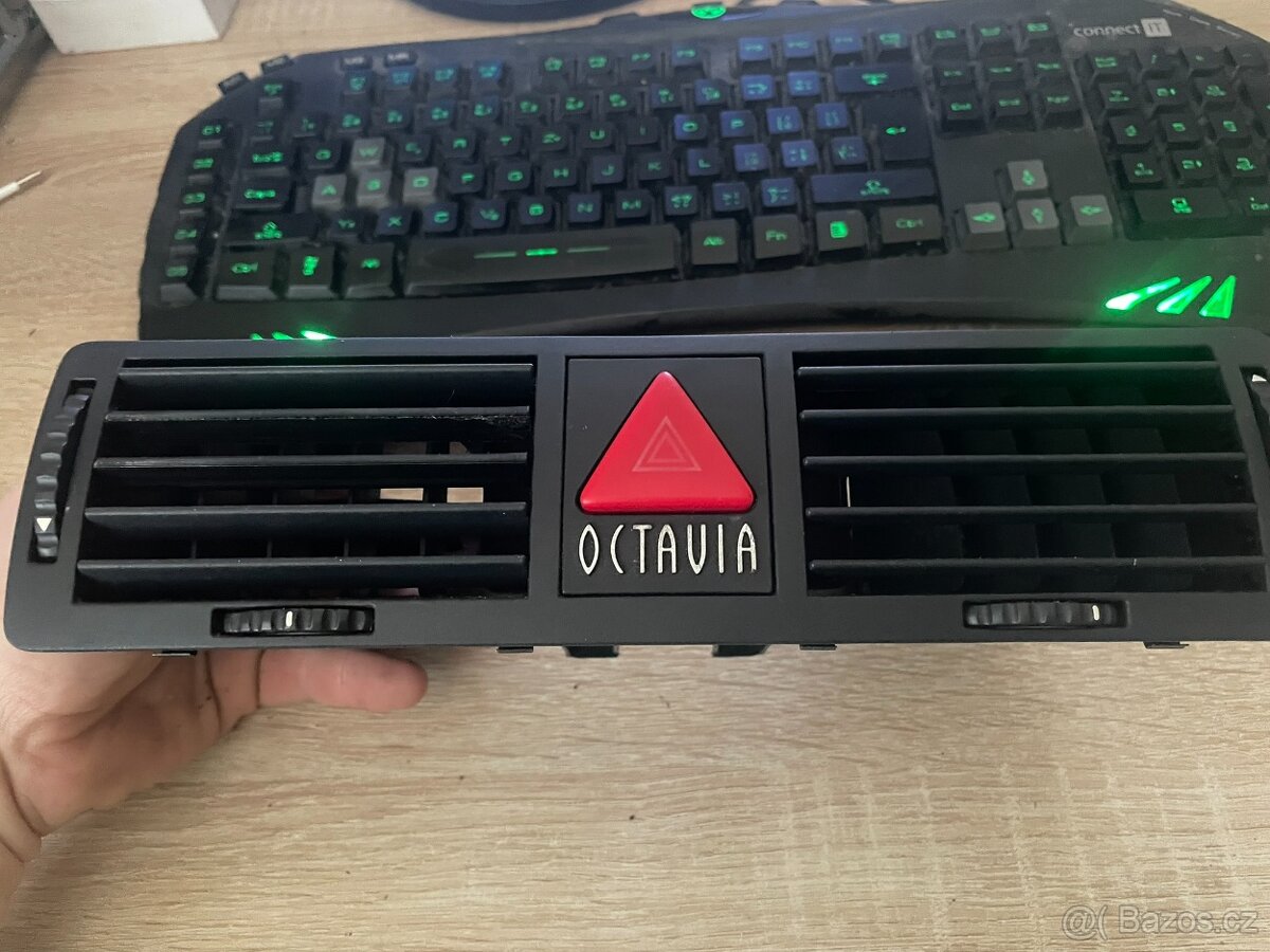 Škoda Octavia 1 – Prodám výdechy topení - 3