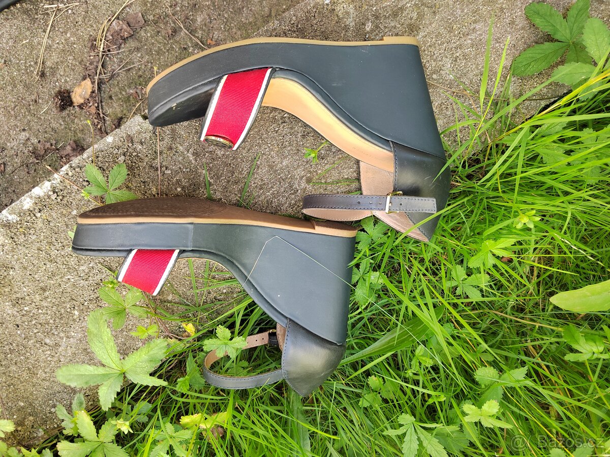 Boty Tommy Hilfiger č. 40 na vyšší platformě - 3