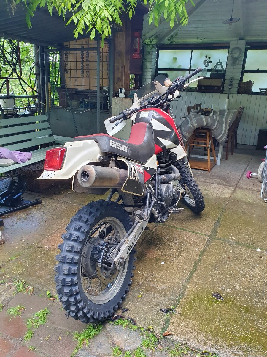Suzuki DR 650 Djebel 1990
