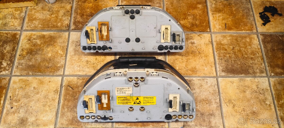 Budíky Bmw E32 model 750 - 3