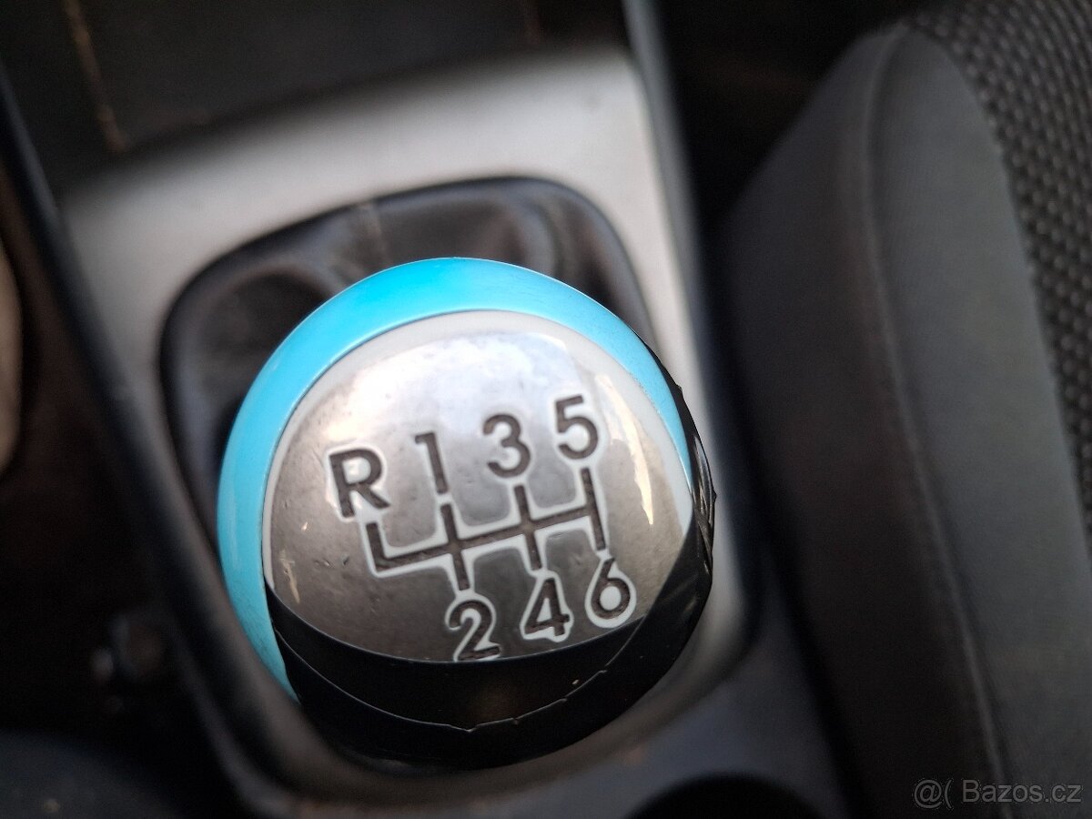 Hyundai i30 diesel 85kW 6 rychlostní Kombi - 3