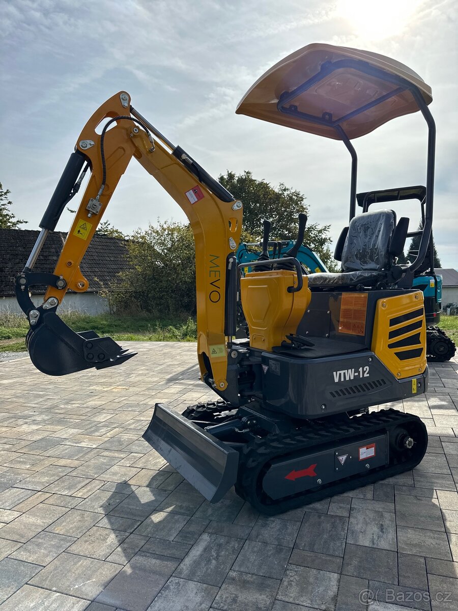 Minibagr MEVO VTW-12E předváděcí stroj včetně DPH - 3