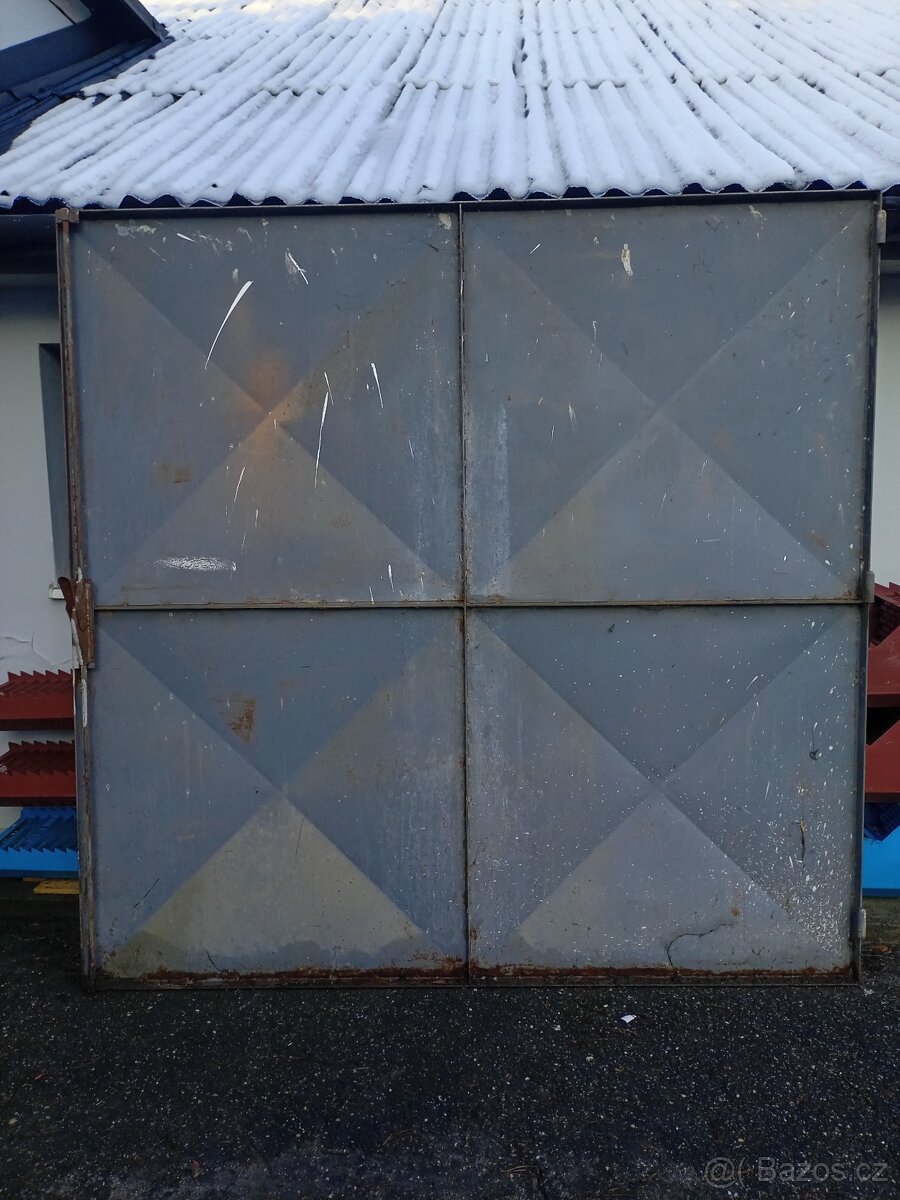 Plechové vrata, brána - 3