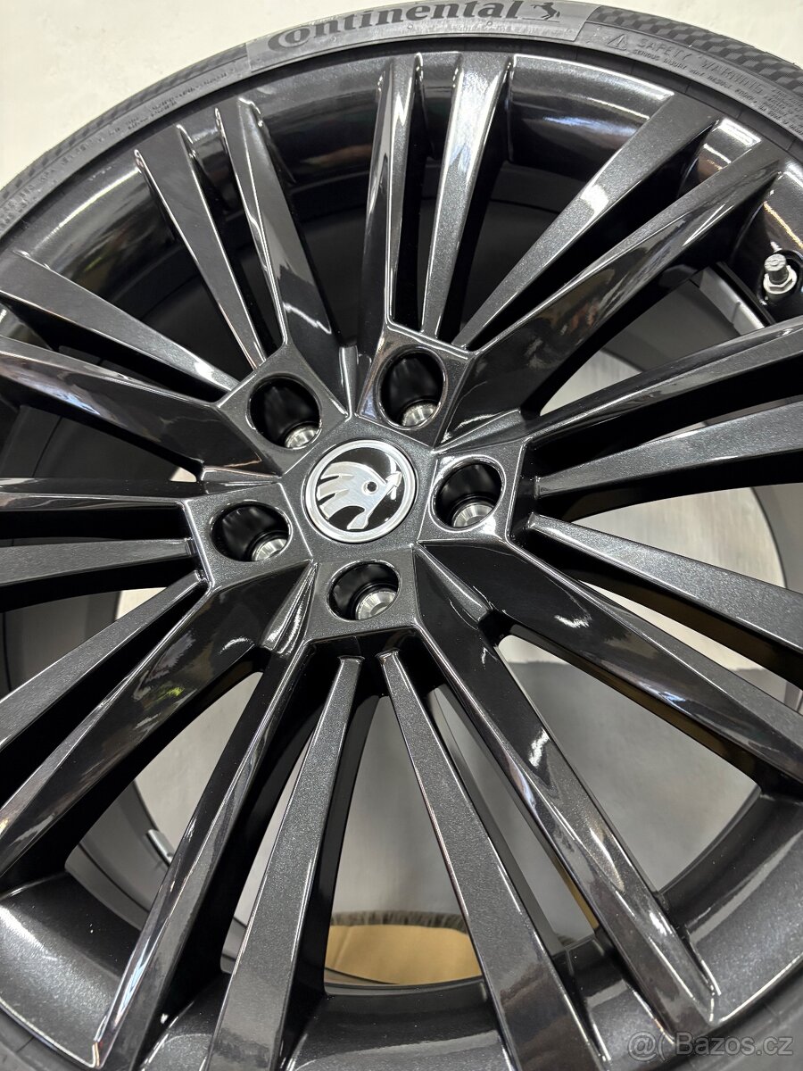 ORIG.ALU AŠKODA SUPERB III, IV CANOPUS BLACK 235/40/19 (D10) - 3