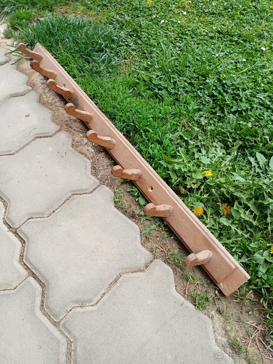 dřevěný věšák - 3