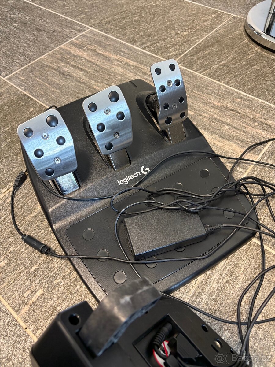 Herní volant Logitech G920 - 3