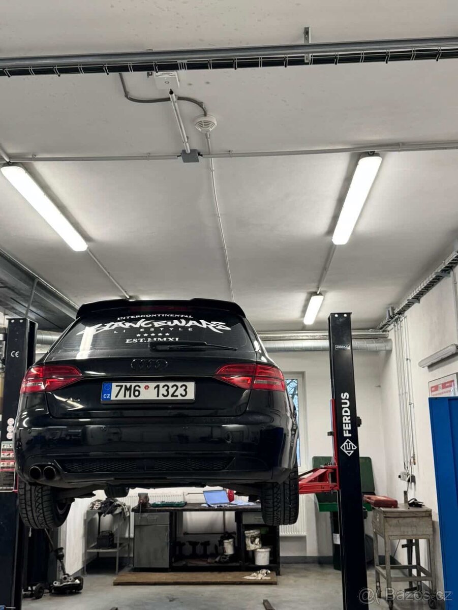 Audi a4b8 - 3