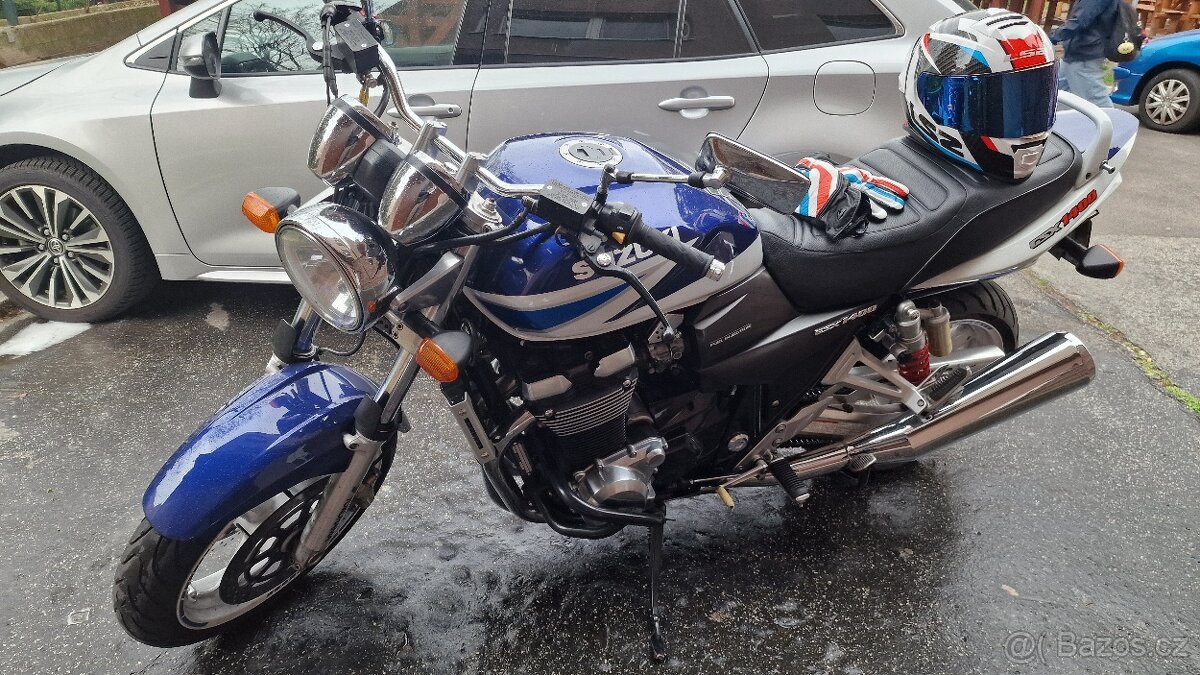 Suzuki GSX 1400 - 3