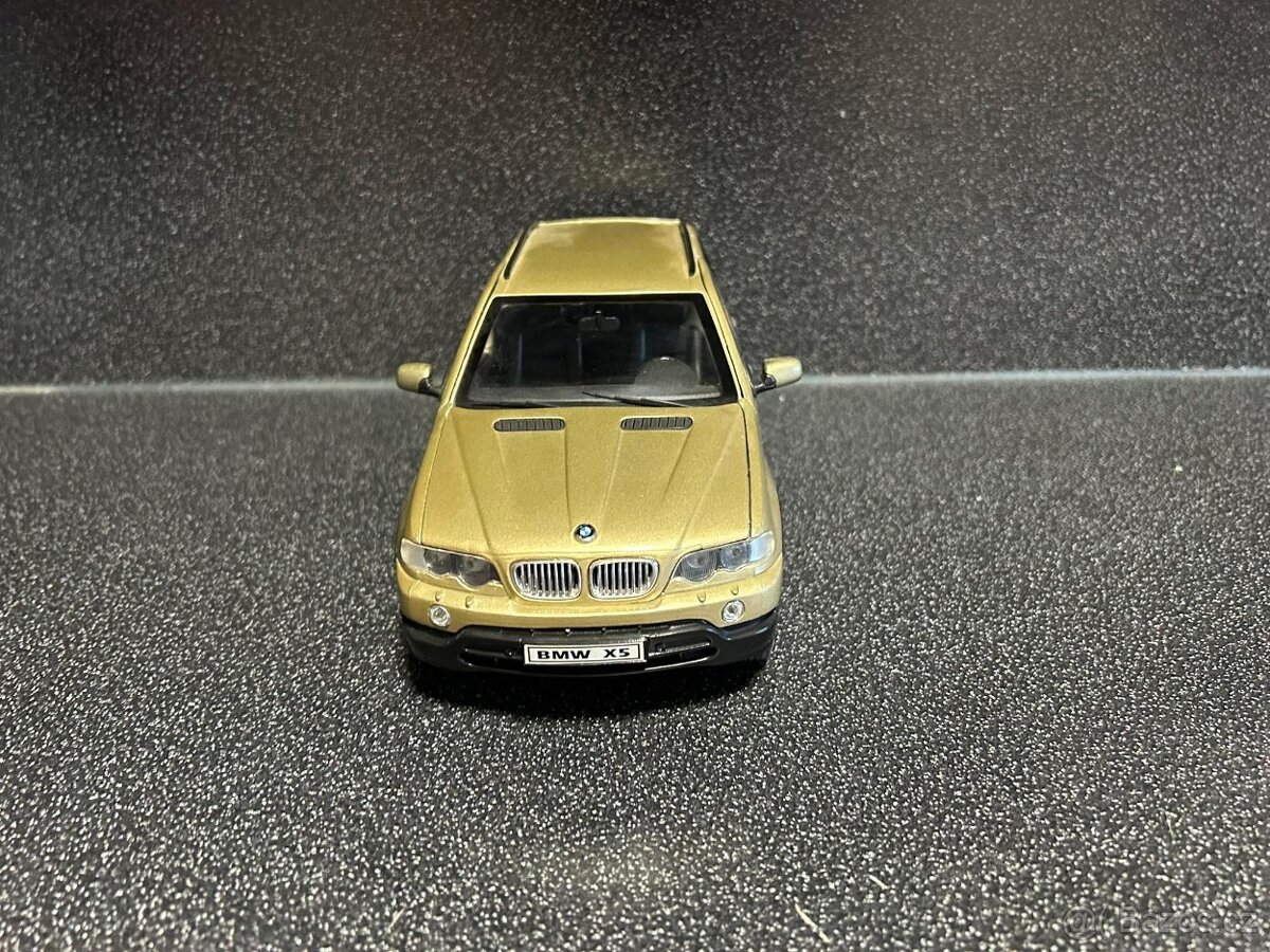 BMW X5 e53 1:18 - 3
