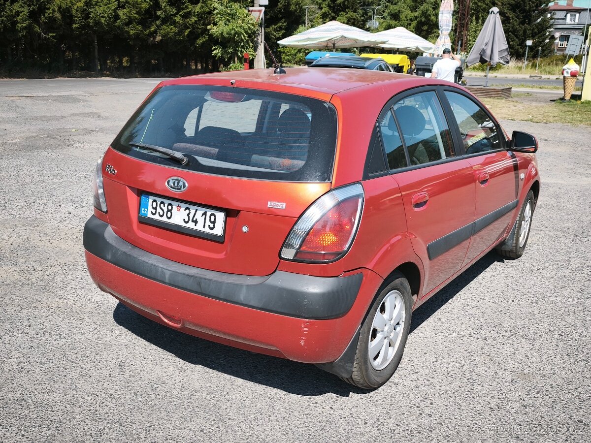 KIA RIO 1.4 - 3
