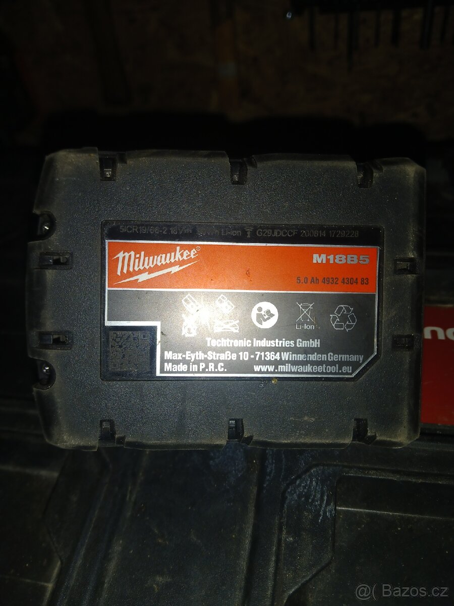 Milwaukee M18 baterie - 3
