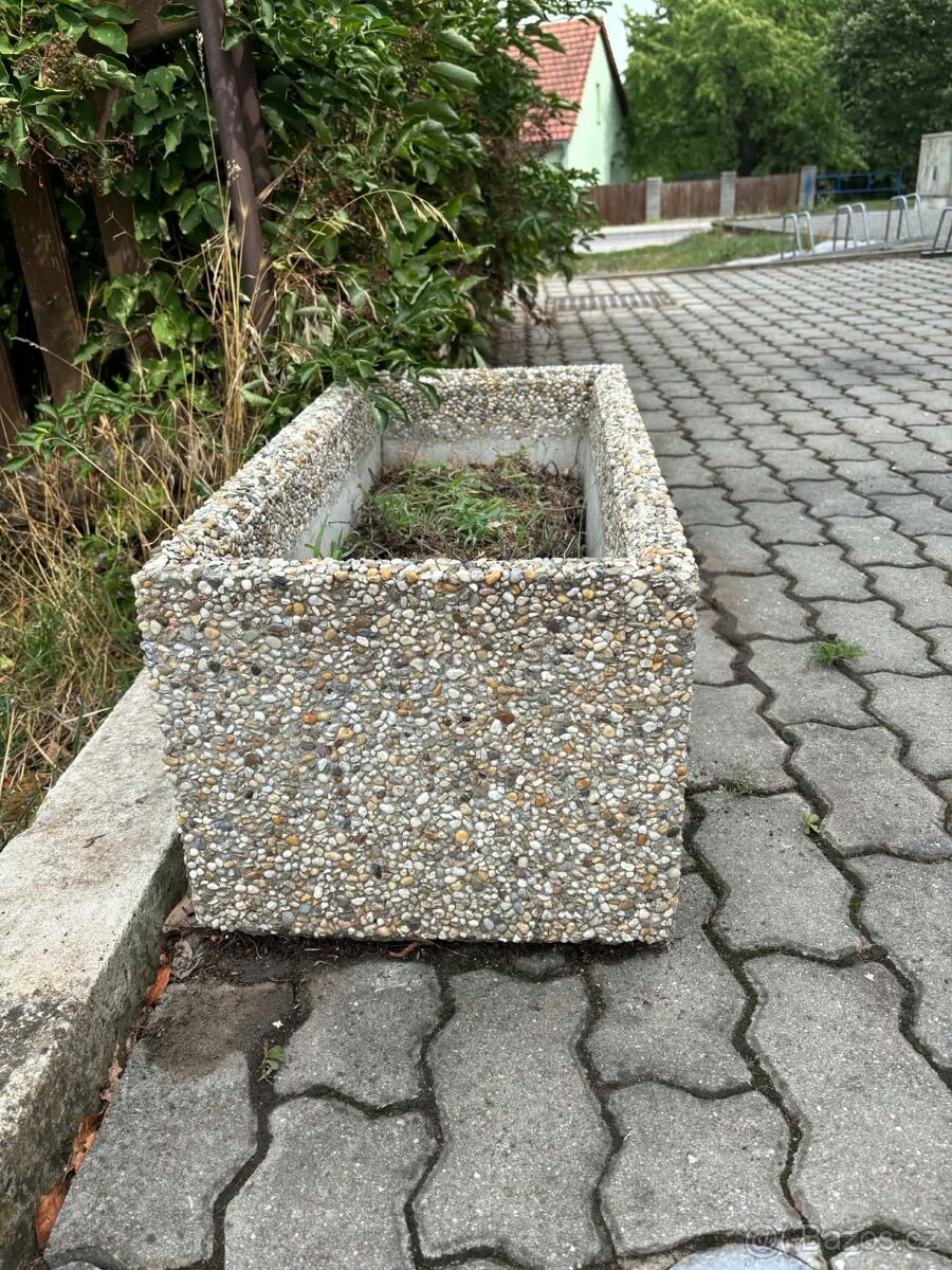 Betonový květináč - 3