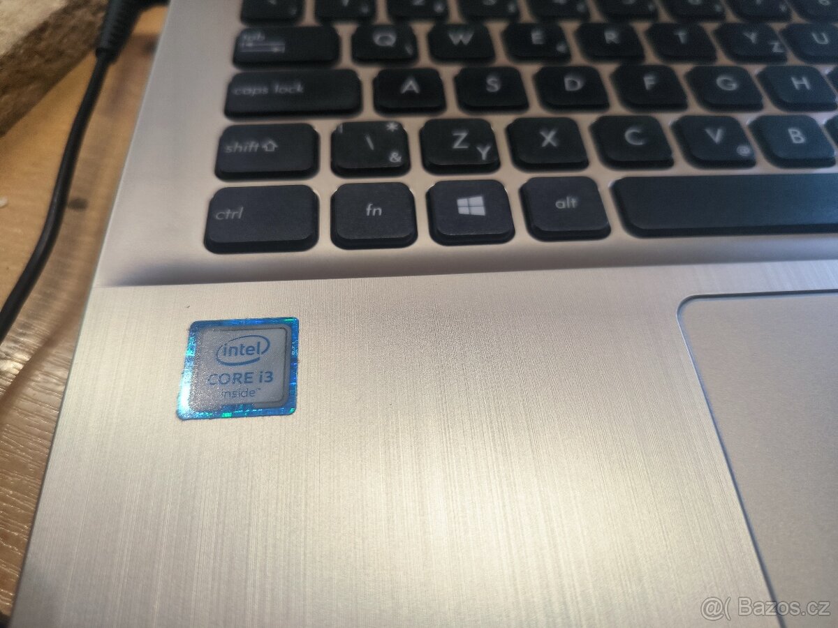 Asus X541U - 3