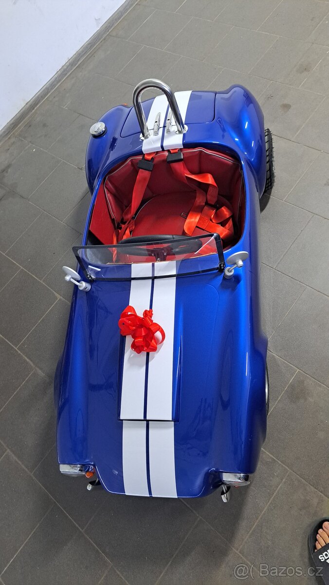 Mini benzinové autíčko Shelby Cobra 50cc