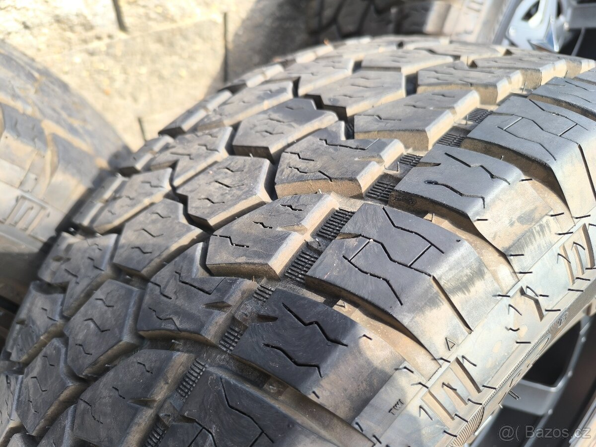 ALU KOLA XD 827 ROCKSTAR III 20x10 ČERNÝ MAT