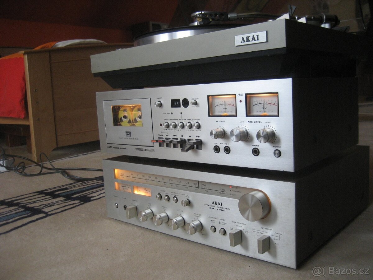 Prodám sestavu AKAI - 3