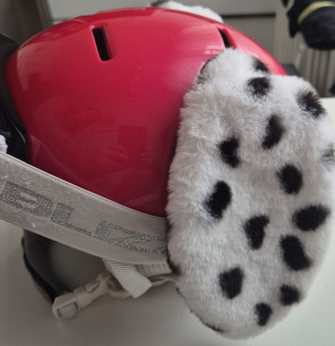 HELMA NA LYŽE VEL S (SALOMON) + BRÝLE (BLIZZARD) + UŠI - 3