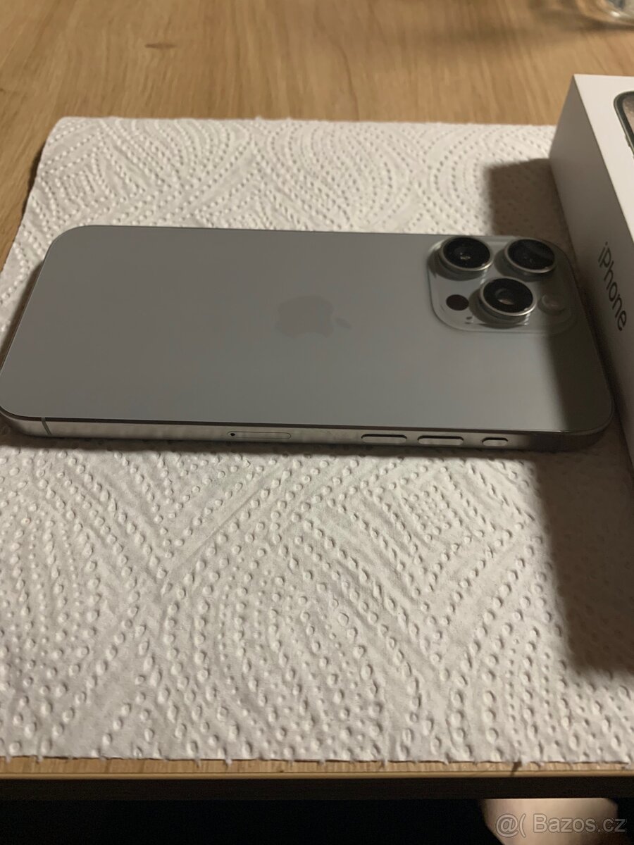 Prodám Apple IPhone 15 Pro Max 256 gb, béžová Natural Titan - 3